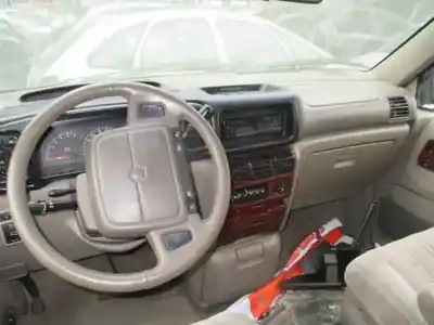 Veículo de Sucata chrysler voyager (es) 3.3 le do ano 1994 alimentado g/r00