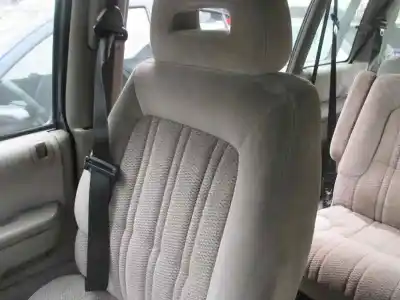 Veículo de Sucata chrysler voyager (es) 3.3 le do ano 1994 alimentado g/r00