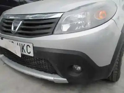 Vehicul casat dacia sandero laureate music al anului 2012 alimentat k9k e8