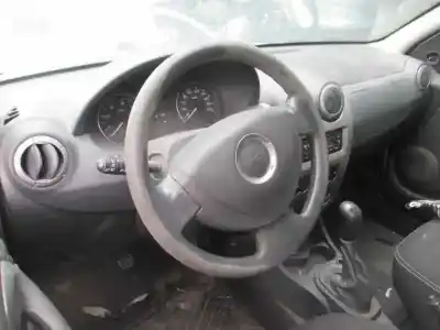 Vehicul casat dacia sandero laureate music al anului 2012 alimentat k9k e8