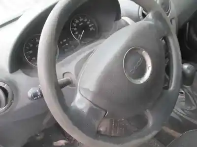 Vehicul casat dacia sandero laureate music al anului 2012 alimentat k9k e8