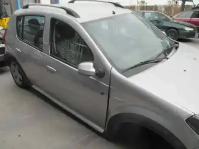 Vehicul casat dacia sandero laureate music al anului 2012 alimentat k9k e8