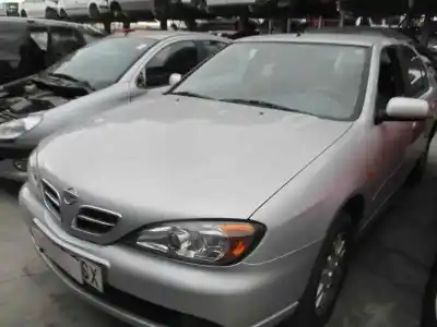Veículo de Sucata nissan primera berlina (p11) básico do ano 2002 alimentado qg16