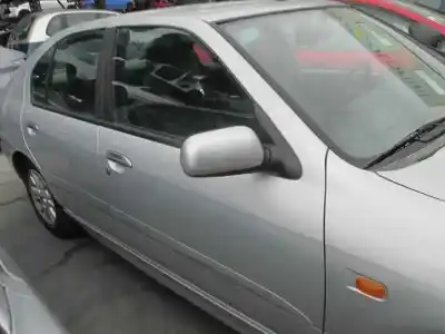Veículo de Sucata nissan primera berlina (p11) básico do ano 2002 alimentado qg16