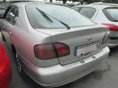 Veículo de Sucata nissan primera berlina (p11) básico do ano 2002 alimentado qg16