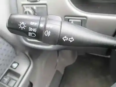 Veículo de Sucata nissan primera berlina (p11) básico do ano 2002 alimentado qg16