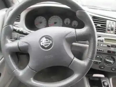 Veículo de Sucata nissan primera berlina (p11) básico do ano 2002 alimentado qg16