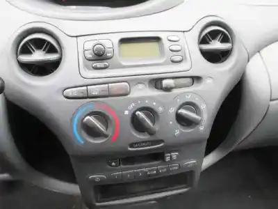 Veicolo di demolizione toyota yaris (ncp1/nlp1/scp1) 1.0 cat dell'anno 2003 alimentato 1sz-fe