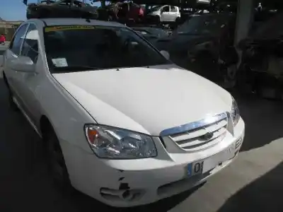 Veículo de Sucata kia cerato 1.5 crdi do ano 2005 alimentado d4fa