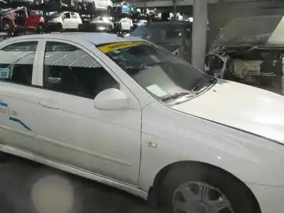 Veículo de Sucata kia cerato 1.5 crdi do ano 2005 alimentado d4fa