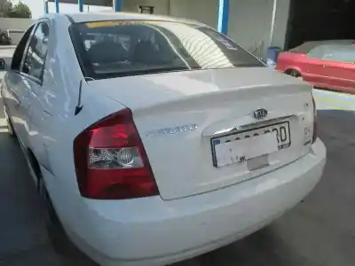 Veículo de Sucata kia cerato 1.5 crdi do ano 2005 alimentado d4fa