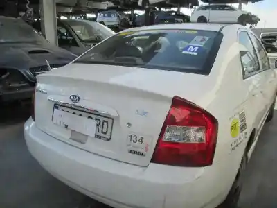 Veículo de Sucata kia cerato 1.5 crdi do ano 2005 alimentado d4fa