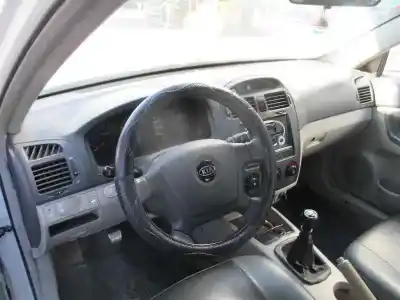 Veículo de Sucata kia cerato 1.5 crdi do ano 2005 alimentado d4fa