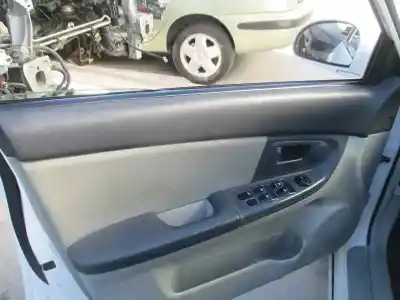 Veículo de Sucata kia cerato 1.5 crdi do ano 2005 alimentado d4fa