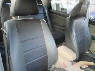 Veículo de Sucata kia cerato 1.5 crdi do ano 2005 alimentado d4fa