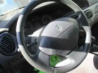 Утилизация автомобиля renault megane i fase 2 classic (la..) 1.6 16v fairway года 2000 питание k4m a7