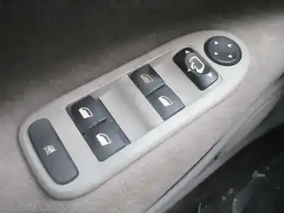 Véhicule à la ferraille citroen c5 berlina attraction de l'année 2007 alimenté 9hz