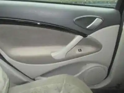 Véhicule à la ferraille citroen c5 berlina attraction de l'année 2007 alimenté 9hz