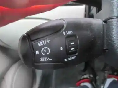 Véhicule à la ferraille citroen c5 berlina attraction de l'année 2007 alimenté 9hz