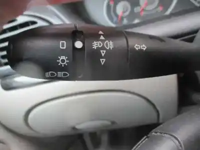 Véhicule à la ferraille citroen c5 berlina attraction de l'année 2007 alimenté 9hz