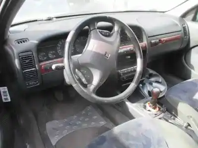 Veículo de Sucata citroen xantia berlina 2.0 hdi sx do ano 1999 alimentado rhz