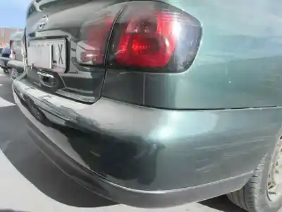 Veículo de Sucata nissan primera berlina (p11) básico do ano 2001 alimentado qg16