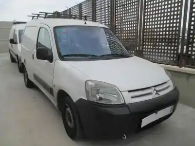 Véhicule à la ferraille CITROEN                                            BERLINGO / BERLINGO FIRST MONOSPACE (MF_, GJK_, GFK_)                                                                                                                                                                                                      2.0 HDi 4x4 (MFRHY)                                                                                                                                                                                                                                        de l'année 2002 alimenté RHY
