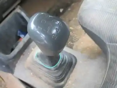 Véhicule à la ferraille mitsubishi l 200 (k6/7) 2500 td glx de l'année 2006 alimenté d 4d56
