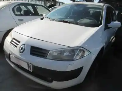 Vehículo de desguace RENAULT MEGANE II BERLINA 3P Confort Dynamique del año 2004 con motor K9K D7