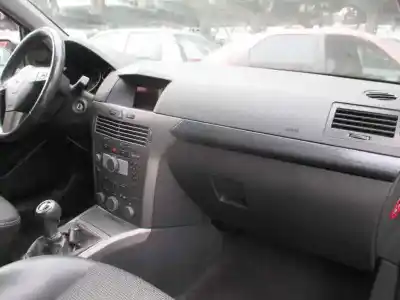 Veicolo di demolizione opel astra h caravan cosmo dell'anno 2005 alimentato z19dth