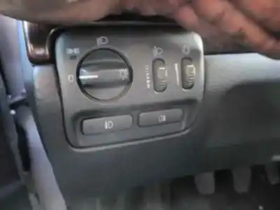 Здавання транспортного засобу volvo s80 berlina 2.4 diesel cat року 2003 потужний d5244t