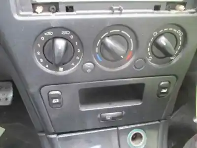 Véhicule à la ferraille citroen xsara berlina 2.0 hdi exclusive (80kw) de l'année 2002 alimenté rhz