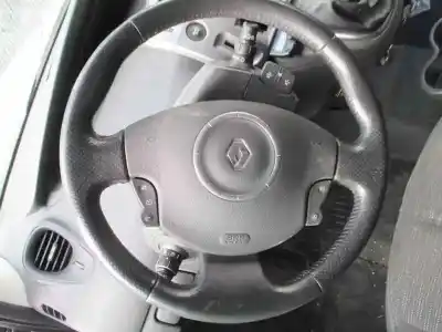 Scrapping Vehicle renault scenic iii grand dynamique of the year 2007 powered f9q l8