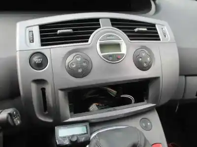 Scrapping Vehicle renault scenic iii grand dynamique of the year 2007 powered f9q l8