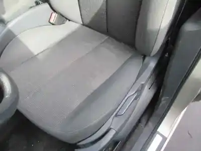 Scrapping Vehicle renault scenic iii grand dynamique of the year 2007 powered f9q l8