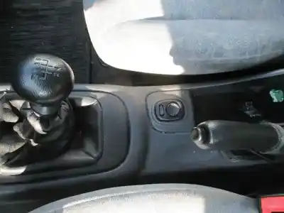 Veículo de Sucata daewoo nubira berlina classic cdx do ano 1998 alimentado x20sed