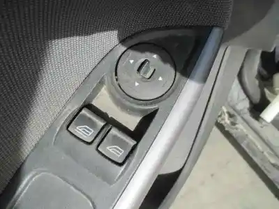 Veicolo di demolizione ford focus lim. (cb8) trend dell'anno 2012 alimentato iqdb
