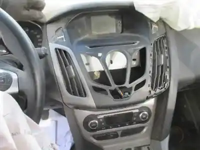 Veicolo di demolizione ford focus lim. (cb8) trend dell'anno 2012 alimentato iqdb