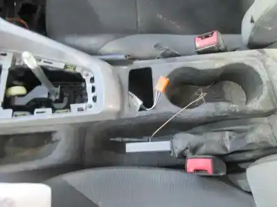 Veicolo di demolizione ford focus lim. (cb8) trend dell'anno 2012 alimentato iqdb