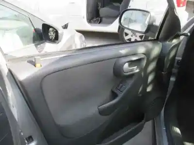 Veículo de Sucata opel corsa c blue line do ano 2004 alimentado z13dt