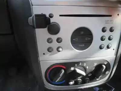 Veículo de Sucata opel corsa c blue line do ano 2004 alimentado z13dt