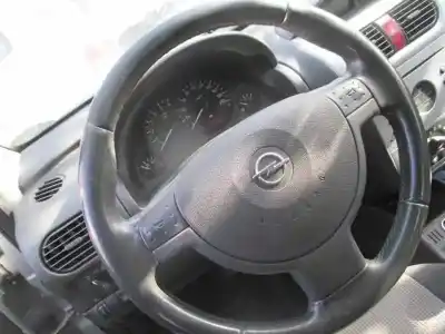 Veículo de Sucata opel corsa c blue line do ano 2004 alimentado z13dt
