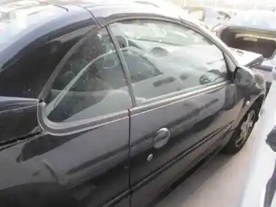 Veicolo di demolizione peugeot 206 cc cc dell'anno 2006 alimentato nfu
