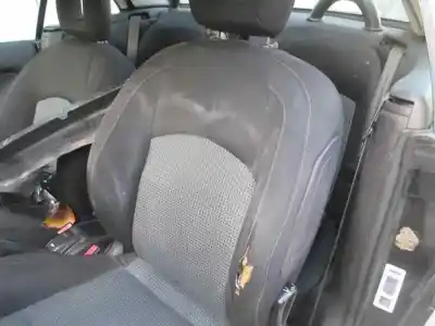 Veicolo di demolizione peugeot 206 cc cc dell'anno 2006 alimentato nfu