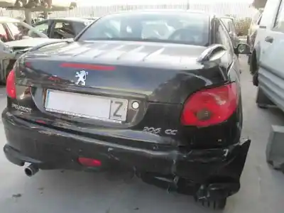 Veicolo di demolizione peugeot 206 cc cc dell'anno 2006 alimentato nfu