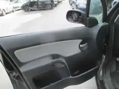 Здавання транспортного засобу citroen c3 1.4 року 2003 потужний kfv
