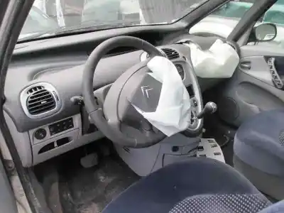Scrapping Vehicle citroen xsara picasso (n68) 2.0 16v of the year 2003 powered rfn