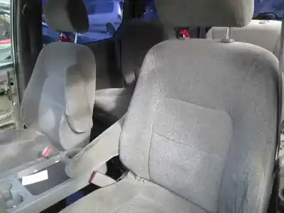 Scrapping Vehicle kia carnival td ls of the year 2001 powered j3