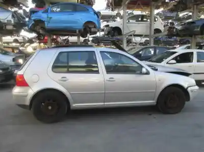 Vehicul casat volkswagen golf iv berlina (1j1) conceptline al anului 2000 alimentat alh