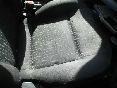 Vehicul casat volkswagen golf iv berlina (1j1) conceptline al anului 2000 alimentat alh
